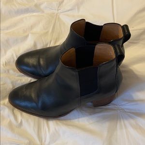 Madewell black leather bootie